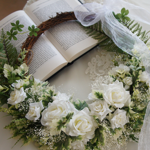 ☆ブートニア付き white wedding【ウェディングリースブーケ ☆ブートニア付き white wedding【ウェディングリースブーケ