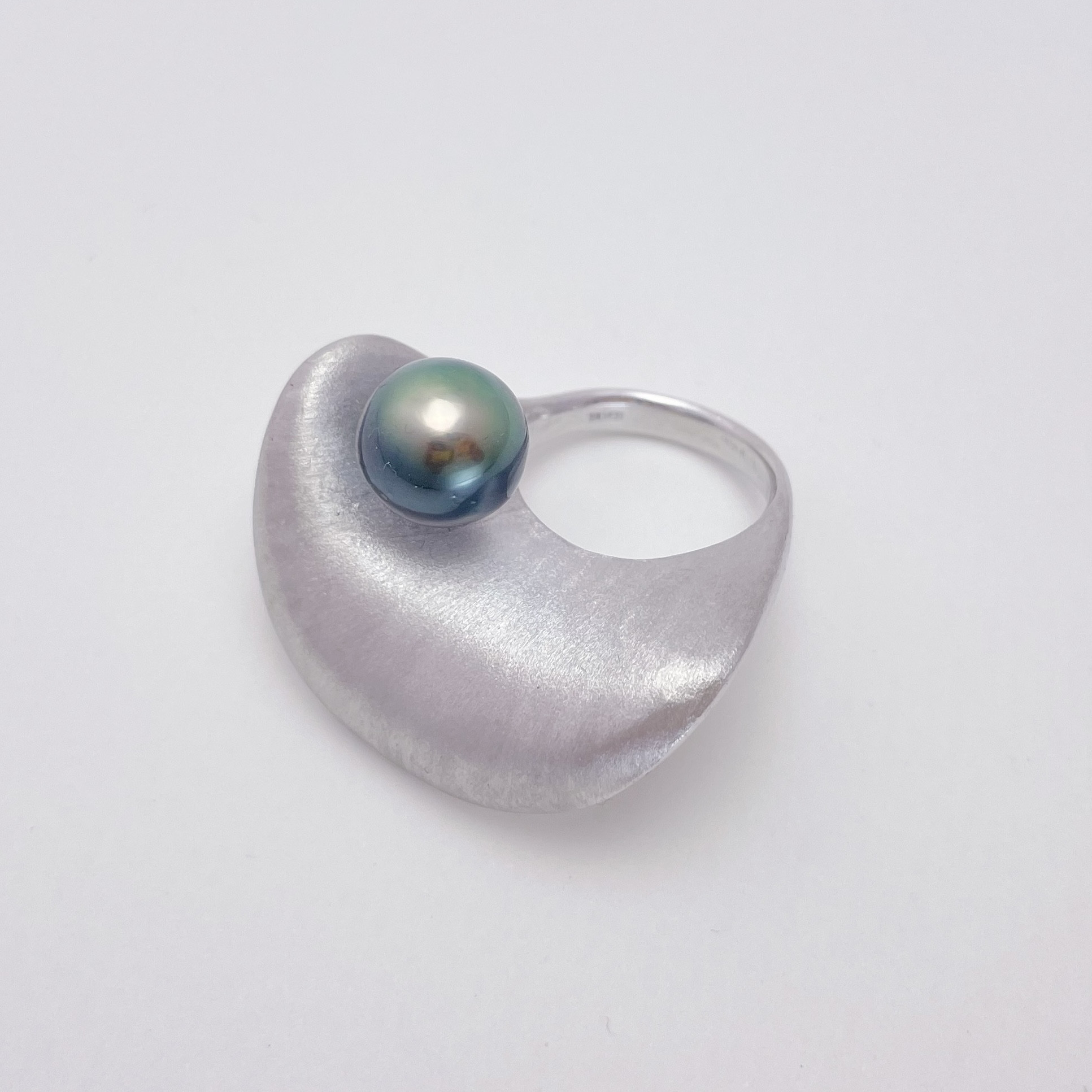 Petalリング大 (シルバー色・南洋)