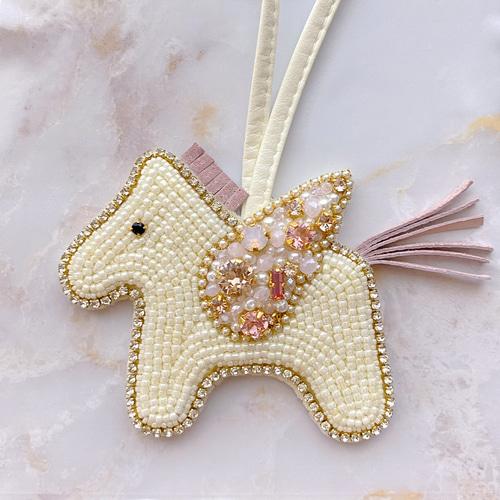 ペガサス】ビーズ刺繍ブローチバッグチャーム おしゃれガールの