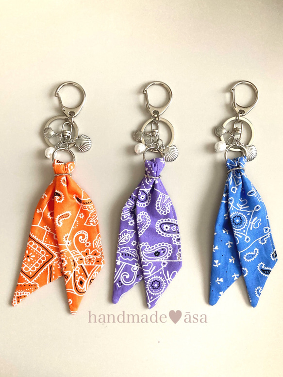 シルバー貝殻型キーホルダー 人気❤︎再販②】夏色 シルバー シェル 貝殻 タッセル バンダナ