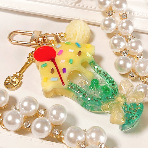 cafeクリームソーダ◇シャカシャカキーホルダー フェイクスイーツ