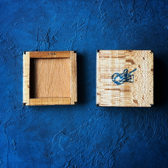 ペルシャの象嵌細工（寄木細工） 小箱　正方形 M （7cm）【ハータムカーリー118】 7枚目の画像