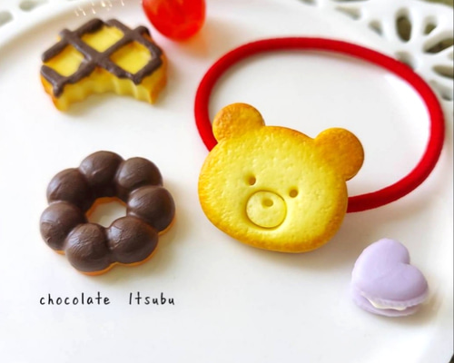 sale　《ヘアゴム》いちごくまシャカシャカクッキー　フェイクスイーツ 01dd85b78cc1613c2f7b29666341c6