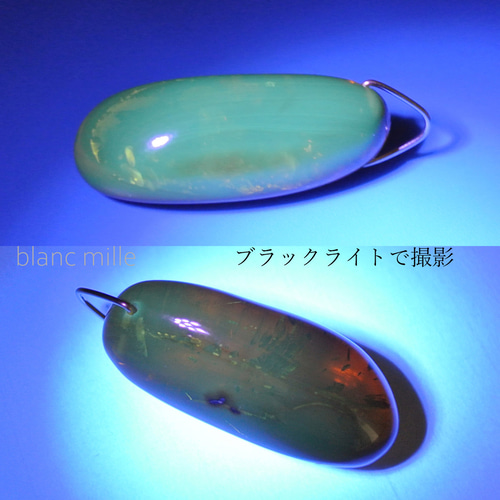 No.1933○*虫入り琥珀 革紐ネックレス○*メキシカンアンバー天然