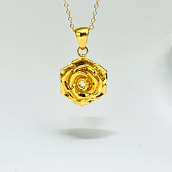エナメル のペンダントヘッド 薔薇 薔薇のペンダント 〜K24GP〜 ネックレス・ペンダント moon