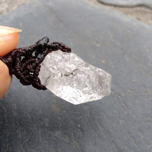 ガネッシュヒマール産】ヒマラヤ水晶の天然石マクラメペンダント[PEN-5