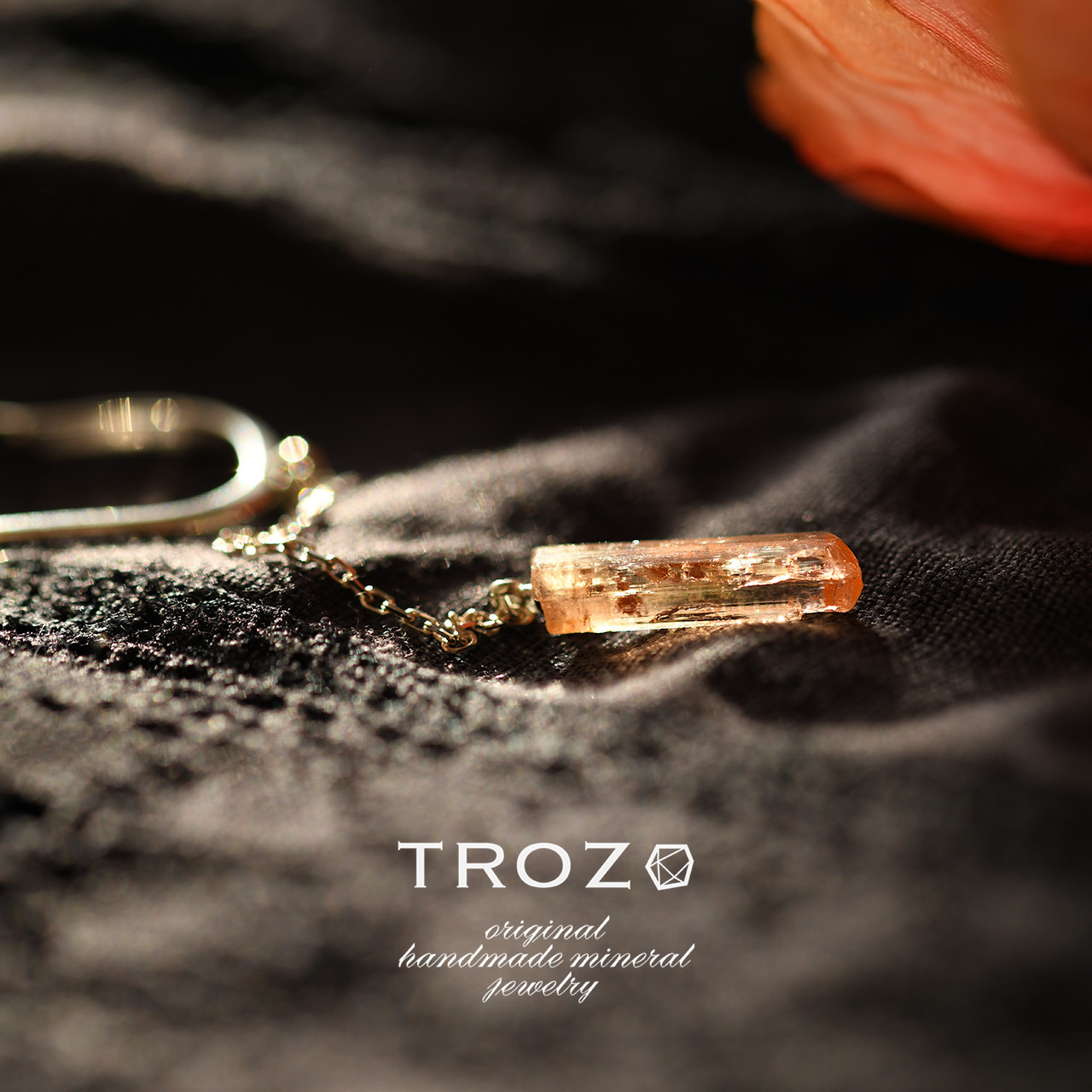 【029 Poppy Collection】 インペリアルトパーズ 鉱物原石 SV925 イヤーカフ 天然石 アクセサリ 11,340円