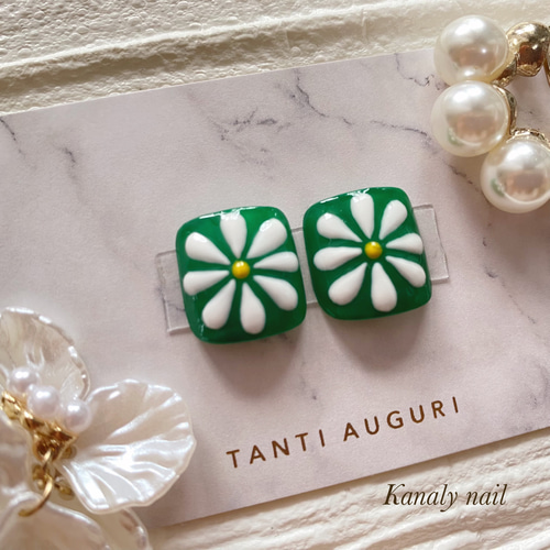 現品発送】フットネイル 緑 グリーン 両親指セット ぷっくりフラワー  