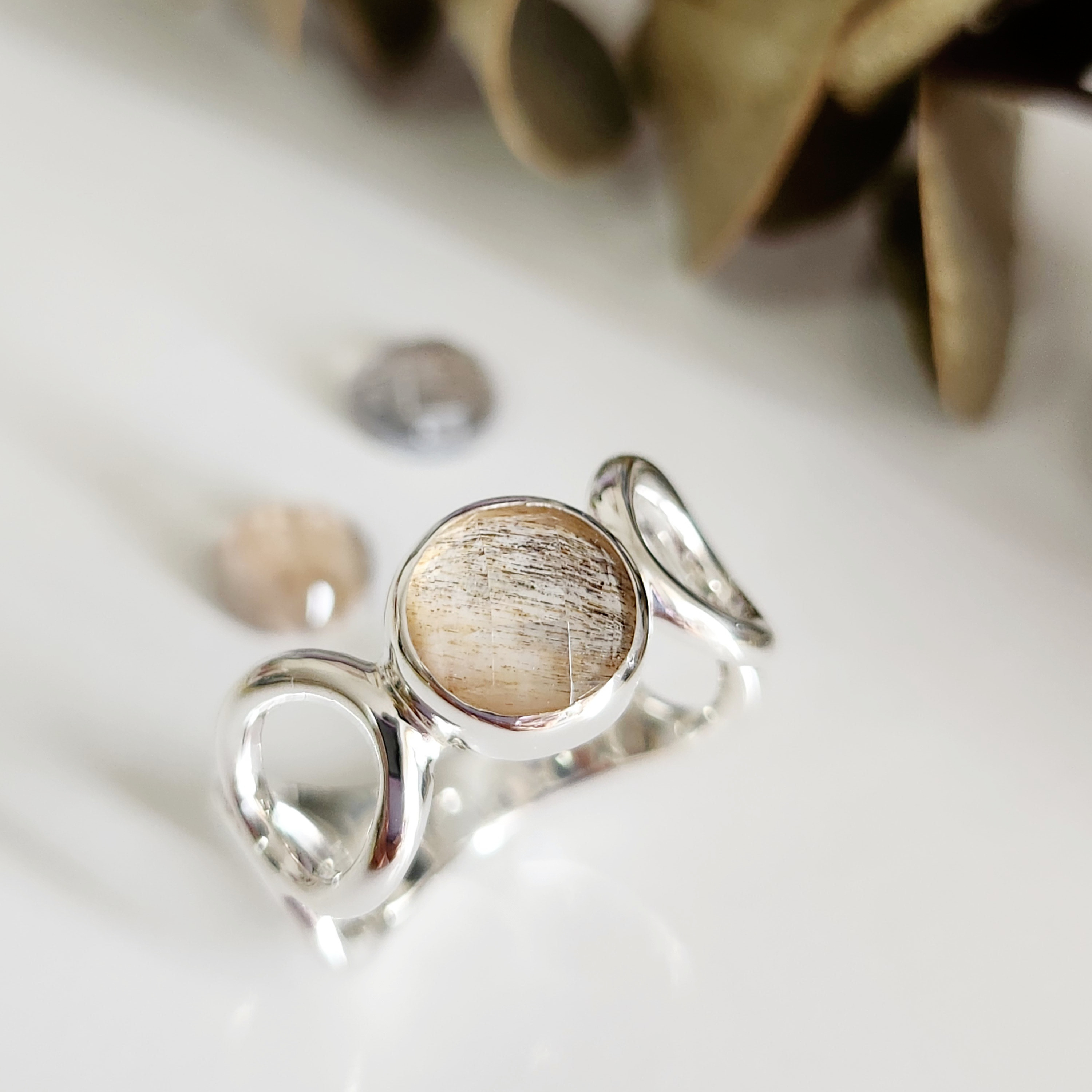 美品✨ルネ ブローチ 　クリスタル　ストーン シルバー M0020043_600x600_crop_center.