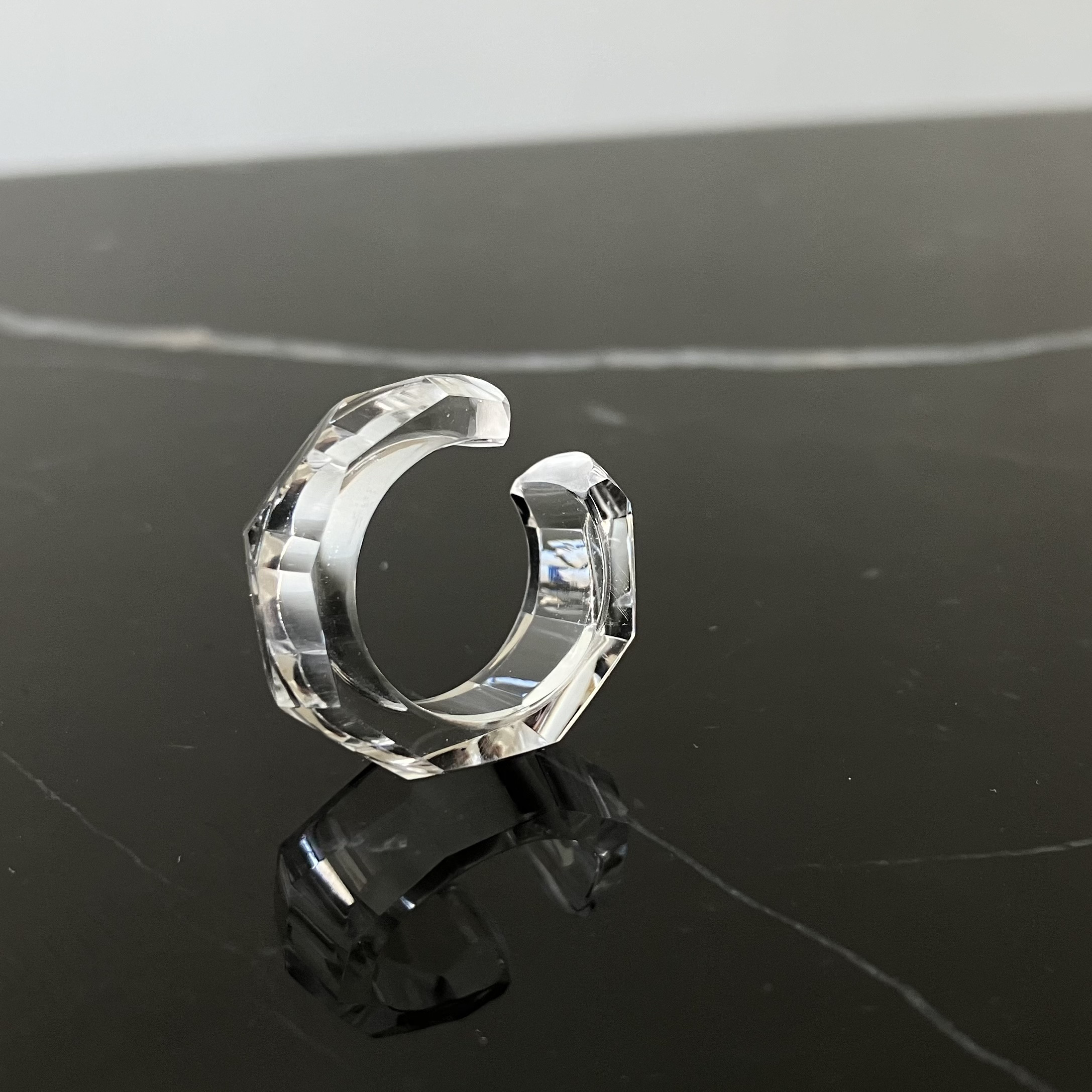 水晶のイヤーカフmini