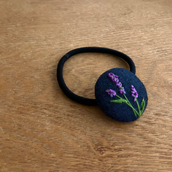 【限定1点】ラベンダー_刺繍ヘアゴム_麻紺_2 3枚目の画像