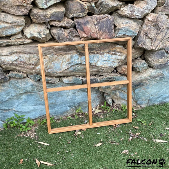[工房FALCON] 窓枠フレーム(正方形) オークカラーver. 1枚目の画像