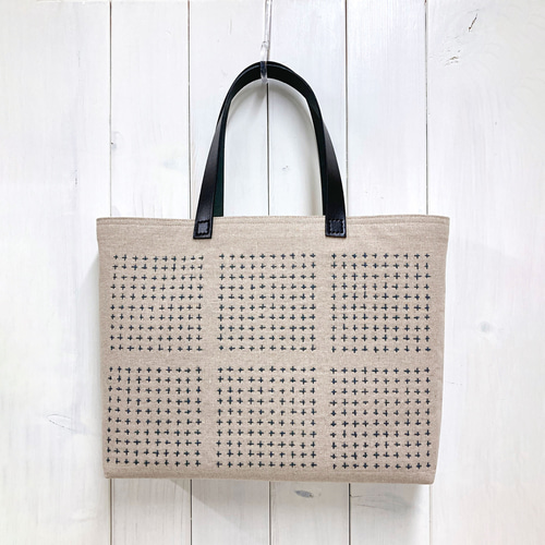 受注製作◇リネントートバッグ【花かんむり チャコールグレー】 刺し子