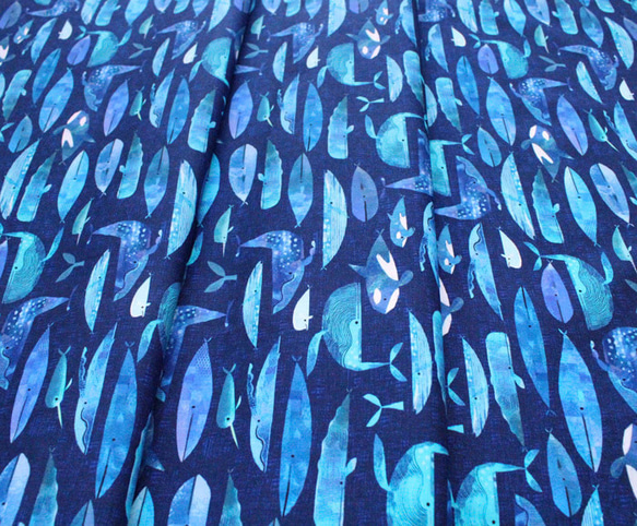 カットクロス Windham Fabrics Icy World 52970D-4 Cetaceans Navy 4枚目の画像