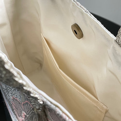 帯リメイクバッグ　プラチナ箔　栄華孔雀文　ミニトートバッグ　和装バッグ　帯バッグ 6枚目の画像