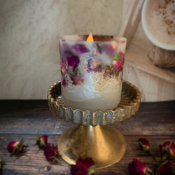 薔薇のキャンドルホルダー　ランタン　LEDライト付き　カルダモンローズの香り付き 1枚目の画像