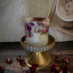 薔薇のキャンドルホルダー　ランタン　LEDライト付き　カルダモンローズの香り付き 2枚目の画像