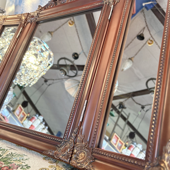 アンティークな部屋  おしゃれな鏡 三面鏡 ⑥ ウォールミラー 2WAY 折畳み式 壁掛け鏡 置き鏡 7枚目の画像