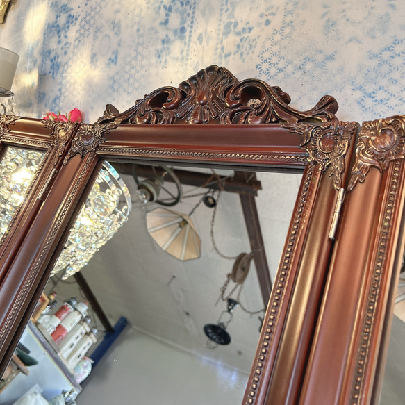 アンティークな部屋  おしゃれな鏡 三面鏡 ⑥ ウォールミラー 2WAY 折畳み式 壁掛け鏡 置き鏡 6枚目の画像
