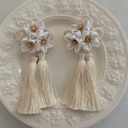 七五三 3歳 白梅のつまみ細工とタッセルの被布飾り 子供服 niko 通販