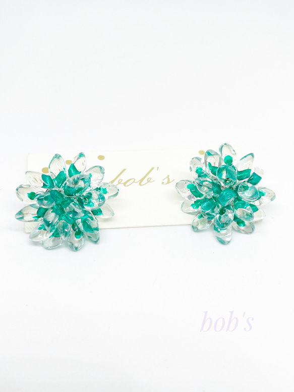 crystal  emerald green pierce/earring＊about medium 5枚目の画像