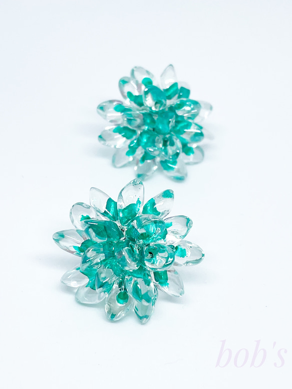 crystal  emerald green pierce/earring＊about medium 2枚目の画像