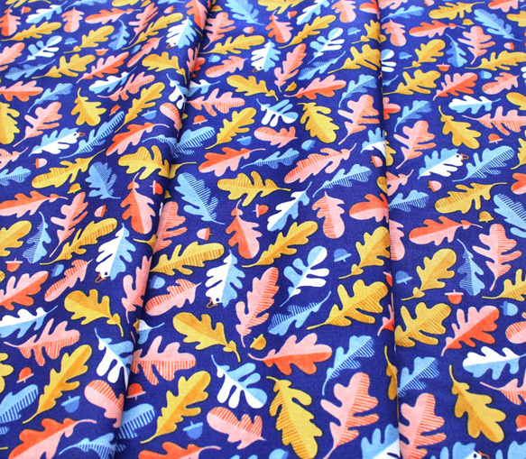 カットクロス Windham Fabrics Sweet Oak 51307-1 Oak Leaf Navy 4枚目の画像