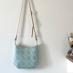 本革⚮̈ミナペルホネン タンバリン light blue まるっこポシェット