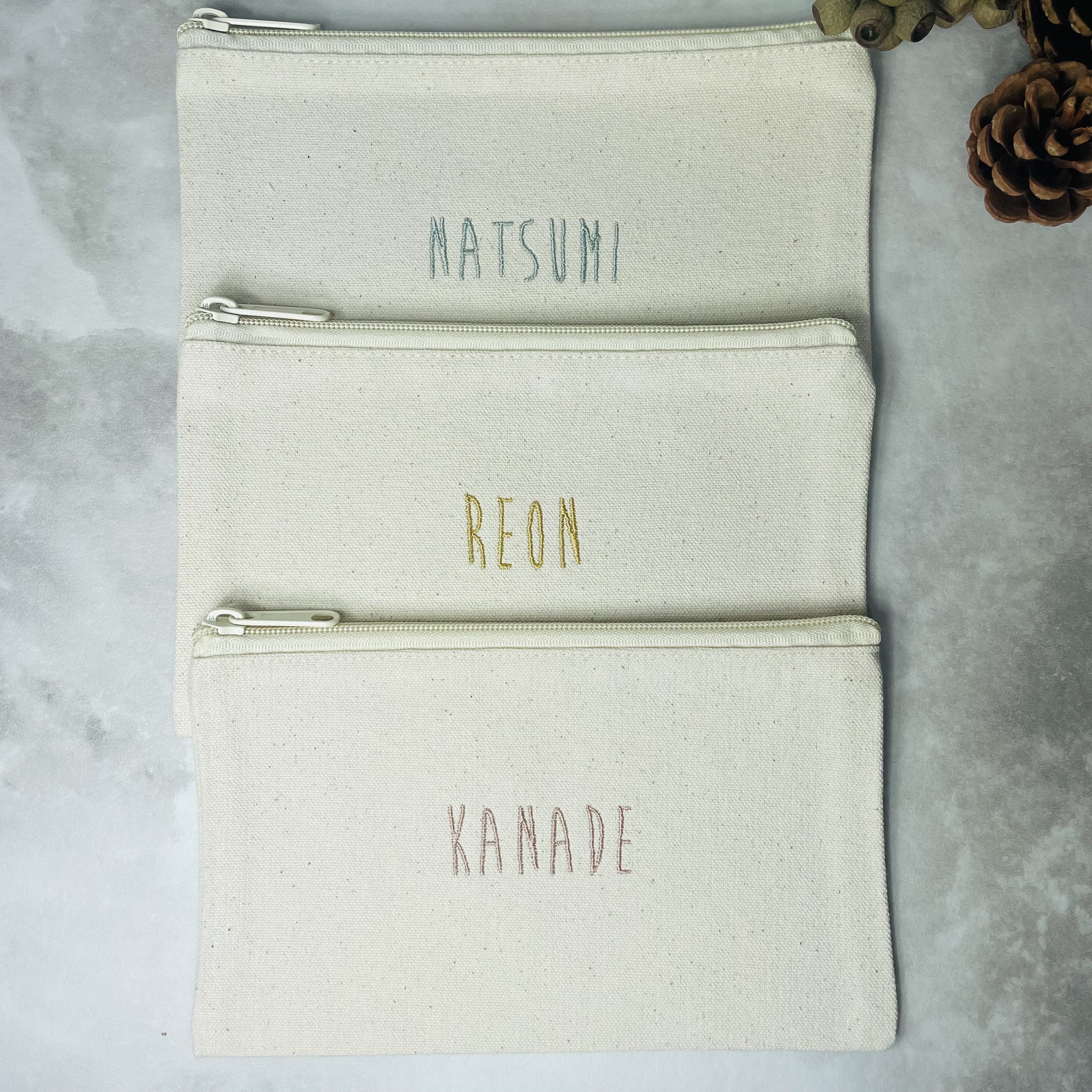 yukiemon 刺繍パウダーフレーク　20㎝ファスナーお財布ポーチ　No.5 yukiemon 刺繍パウダーフレーク 20㎝ファスナーお財布ポーチ No.5