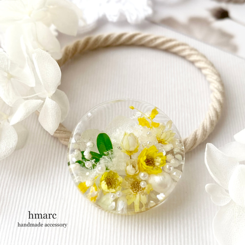 イエローフラワーレジンヘアゴム ポニーフック変更可能。