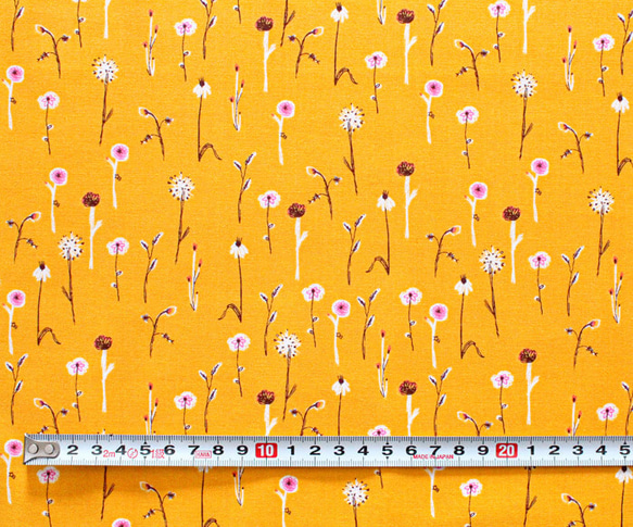 カットクロス Windham Fabrics / Far Far Away 3 / Wildflowers Marigo 3枚目の画像