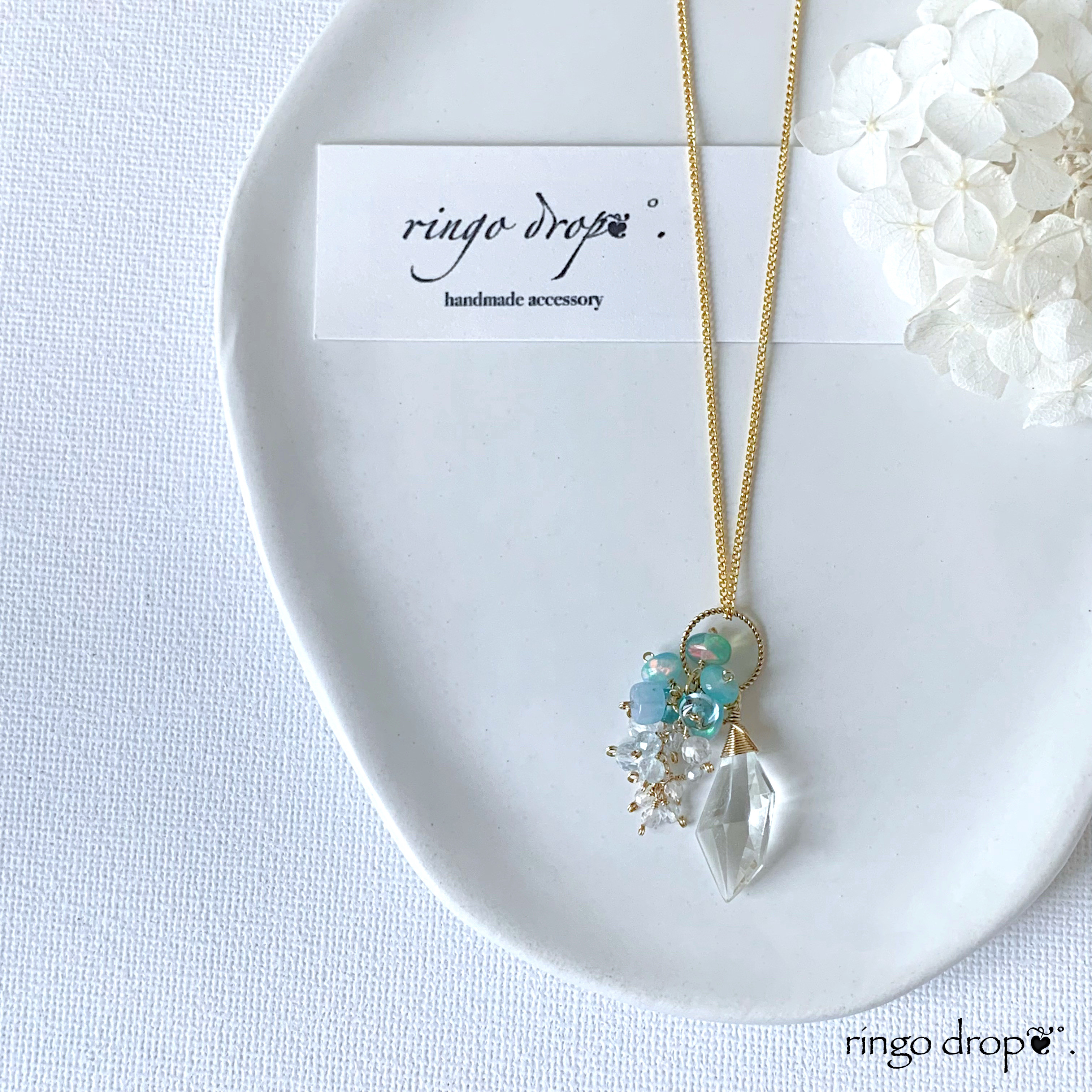 紫陽花カラー✴︎ スピンドルクォーツと 高品質カラーオパールのワンポイント16kgpネックレス