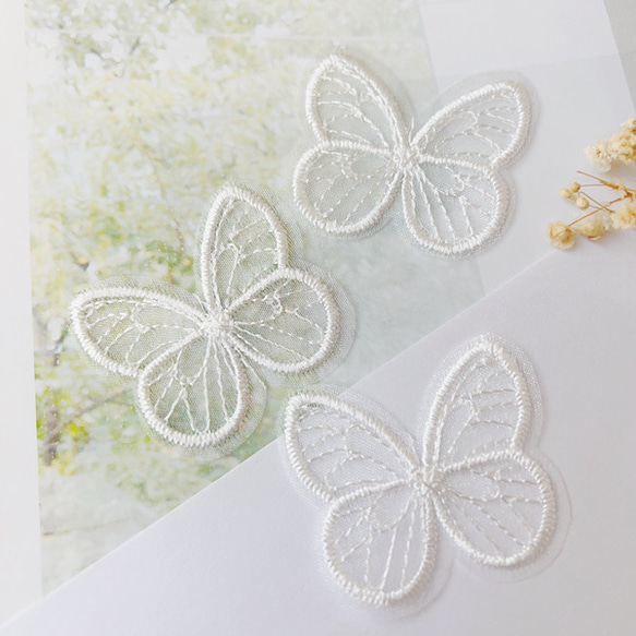 8枚【eb6-b】ホワイト　刺繍   蝶々パーツ   オーガンジー　 3枚目の画像