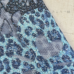 洗える刺繍半衿  青いレオパード【ラスト】 5枚目の画像