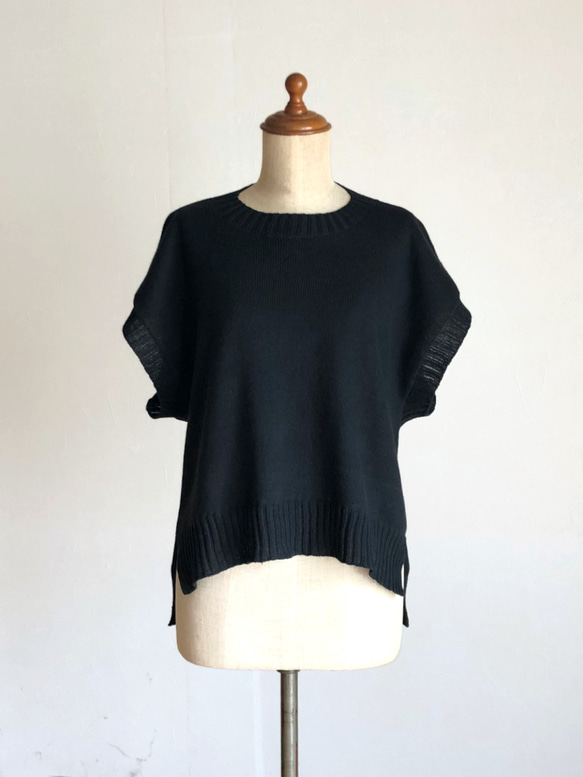 黒のベスト　春夏用　綿100％ 1枚目の画像