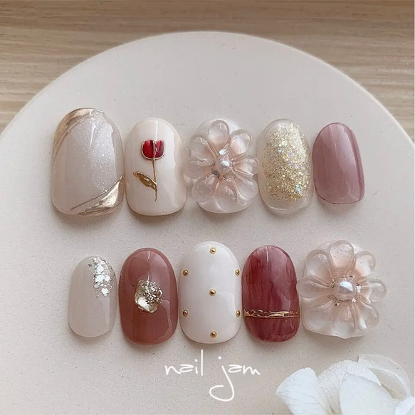 赤いお花とぷっくりフラワーのレディネイル 〜ネイルチップ ブライダル  