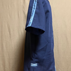 絣柄プリント　紺色　かりゆしウェア　Lサイズ（沖縄、琉球、紅型柄、アロハ）No.82 4枚目の画像