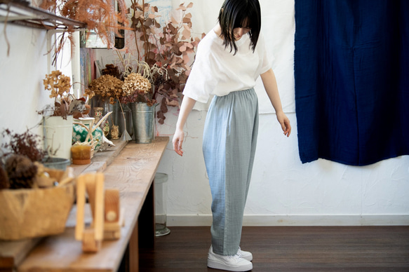 Linen＆OrganicCotton　Wガーゼゆったりパンツ【ジュニパーベリー染め】 3枚目の画像