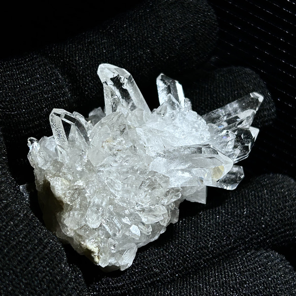 天然石インテリア　5.5cm 　アーカンソー産　水晶　クラスター　アイリス　原石　透明感 5枚目の画像