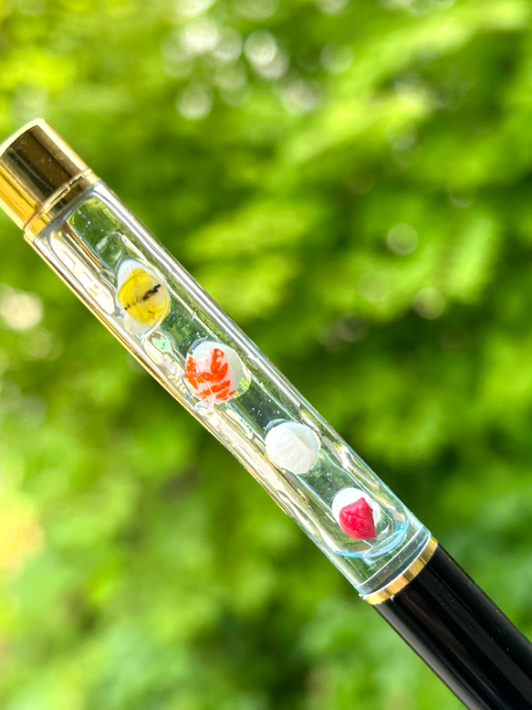 期間限定送料無料【贈り物に】夏❗️涼しげお寿司ハーバリウムボールペン 1枚目の画像