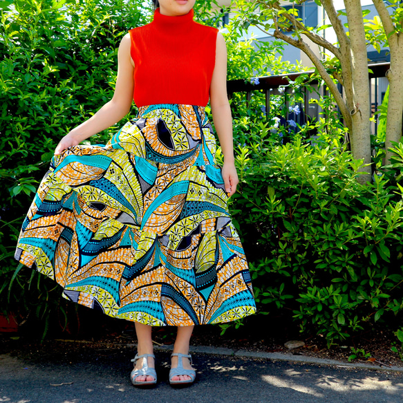 アフリカンプリント　ティアードスカート　夏色コーディネイト ウエスト調整可 3枚目の画像
