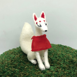 受注制作] 稲荷狐 キツネ 白きつね 幻獣【羊毛フェルト人形