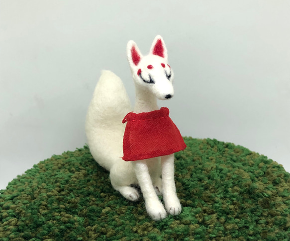 受注制作] 稲荷狐 キツネ 白きつね 幻獣【羊毛フェルト人形