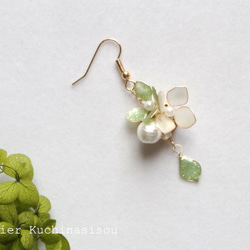 美甲花朵繡球棉珍珠耳環&lt;Annabelle&gt; 第3張的照片