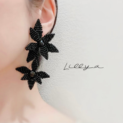 102 ブラックビーズにお花等をプラスした大人可愛いアクセ　ピアスorイヤリング ピアス】ブラックベリー ブラックオニキスの実 | iichi 日々の暮らしを