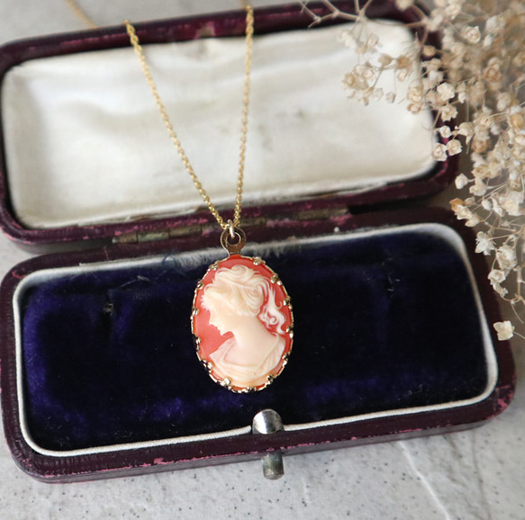 ドイツヴィンテージ！貴婦人のカメオネックレス(アプリコット)　金アレ対応 1枚目の画像