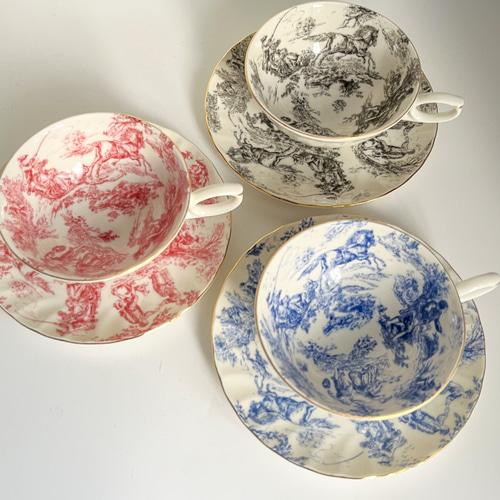 フランス伝統風景 柄⭐︎レッド 食器 カップ&ソーサー 18世紀柄 ティー