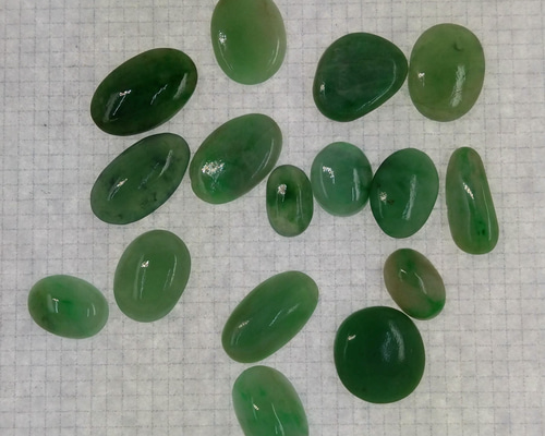 翡翠ルース 16石セット ヒスイ ミヤンマー 天然石 天然石 PRIVATEJOES