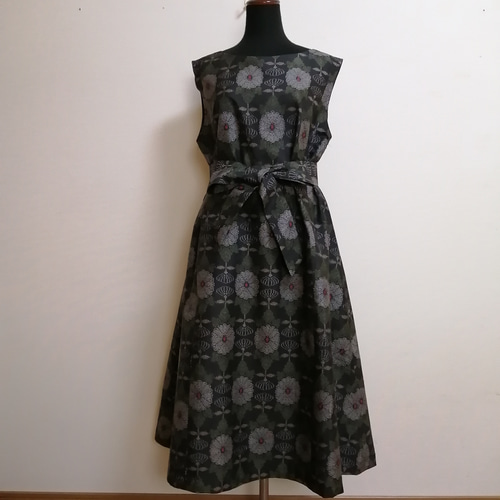 SOLD 着物リメイク ワンピース 大島紬 M〜L ワンピース さらあお SOLD 着物リメイク ワンピース 大島紬 M〜L ワンピース さらあお
