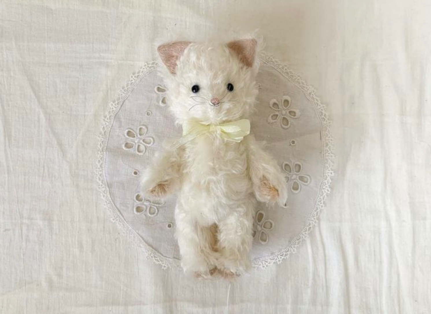 作家様　白猫ちゃん　ぬいぐるみ　テディベア　ハンドメイド 作家様 白猫ちゃん ぬいぐるみ テディベア ハンドメイド